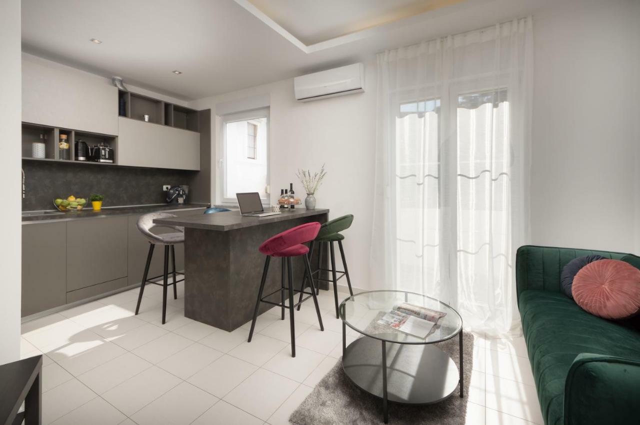 Carducci Apartment - Center Пула Екстериор снимка